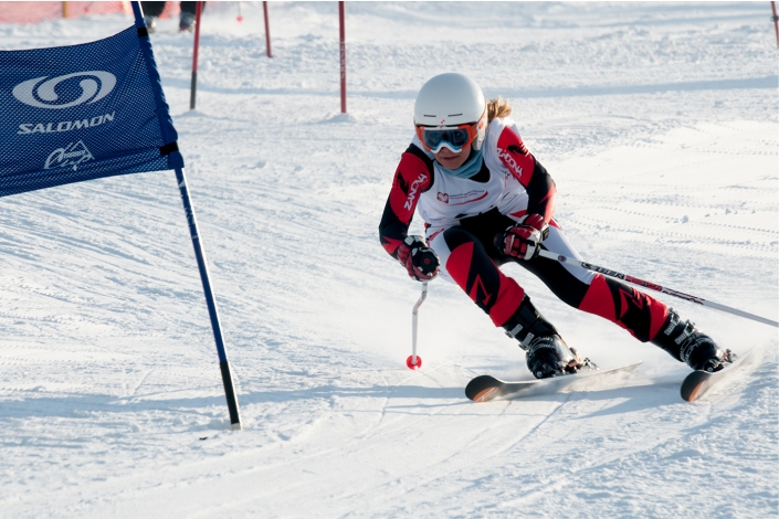 Zdjęcie sportowe - narciarskie zawody sportowe